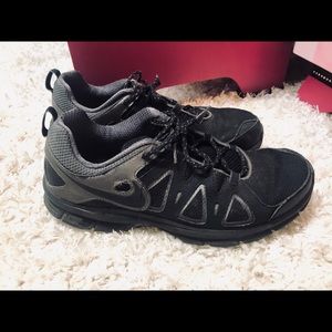 Men’s Nike size 10